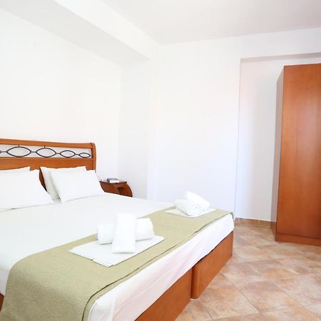 Palia Platia Apartments Pefkochori Exterior foto
